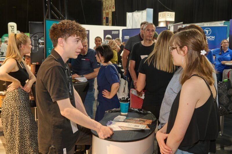 ausb.messe 666